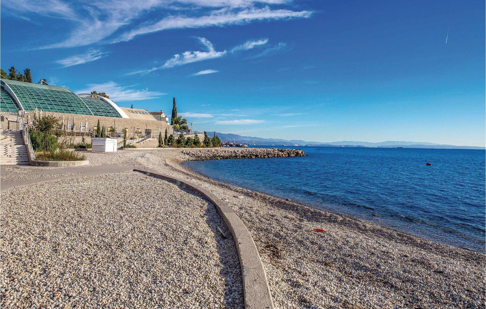 Stunning apartment in Rijeka with 1 Bedrooms&WiFi Buitenkant foto